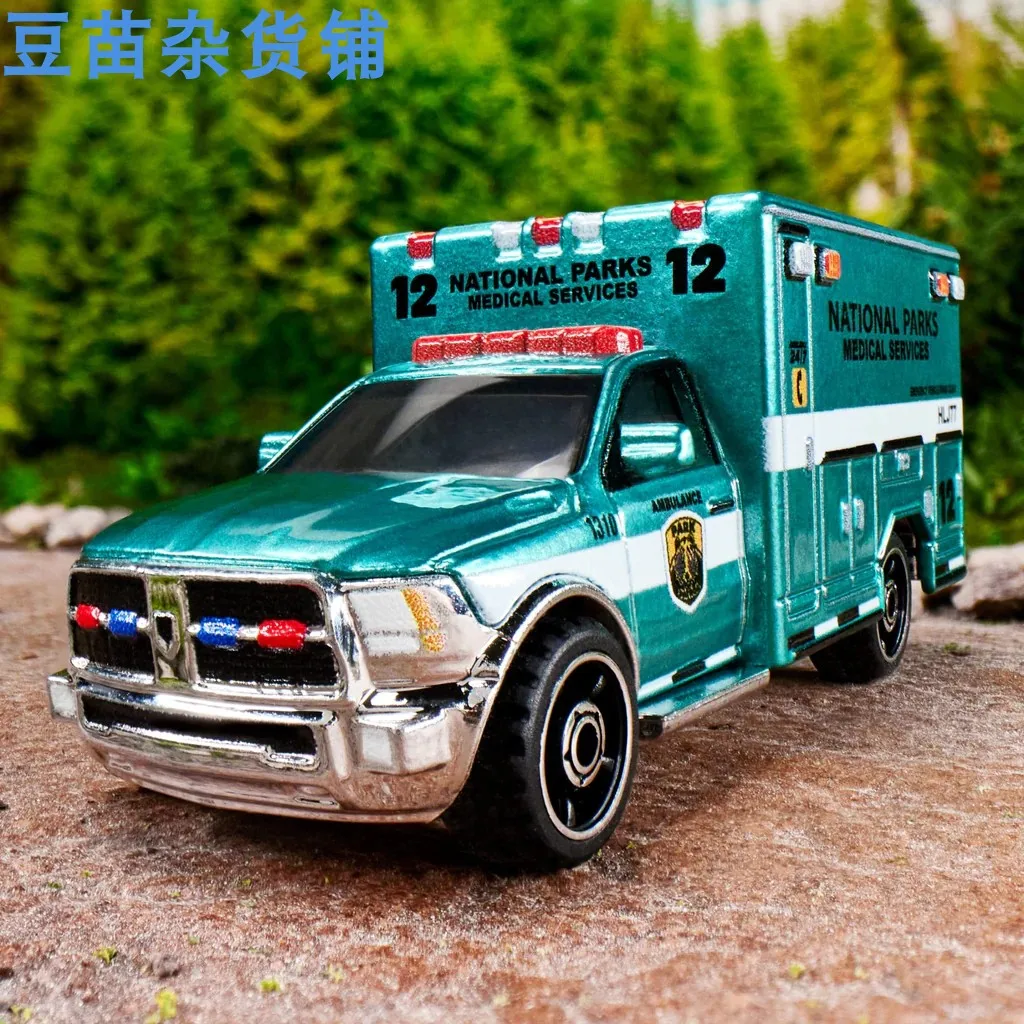 MATCHBOX RLC 1:64 2019  ram dodge Ambulance pickup crystal box moving parts car alloy model