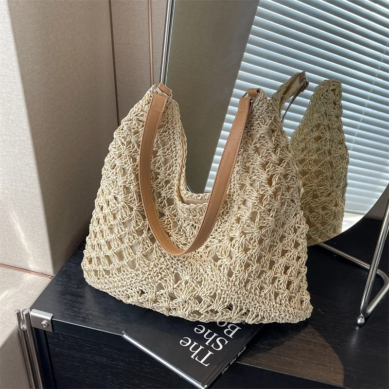 

Women Straw Tote Bag Large Capacity Vintage Vacation Shoulder Bag Everything Casual Handbag Designer Hollow Summer Beach Bag
