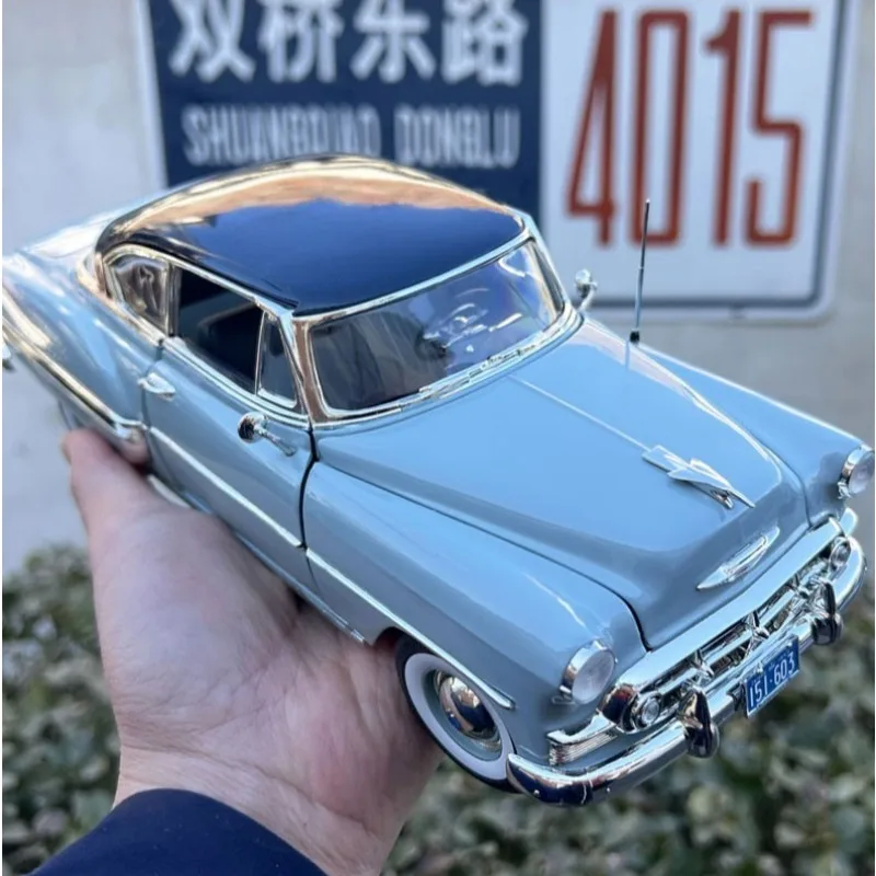 Modelo de coche de aleación Chevrolet Kervitbell, escala 1:18, 1953