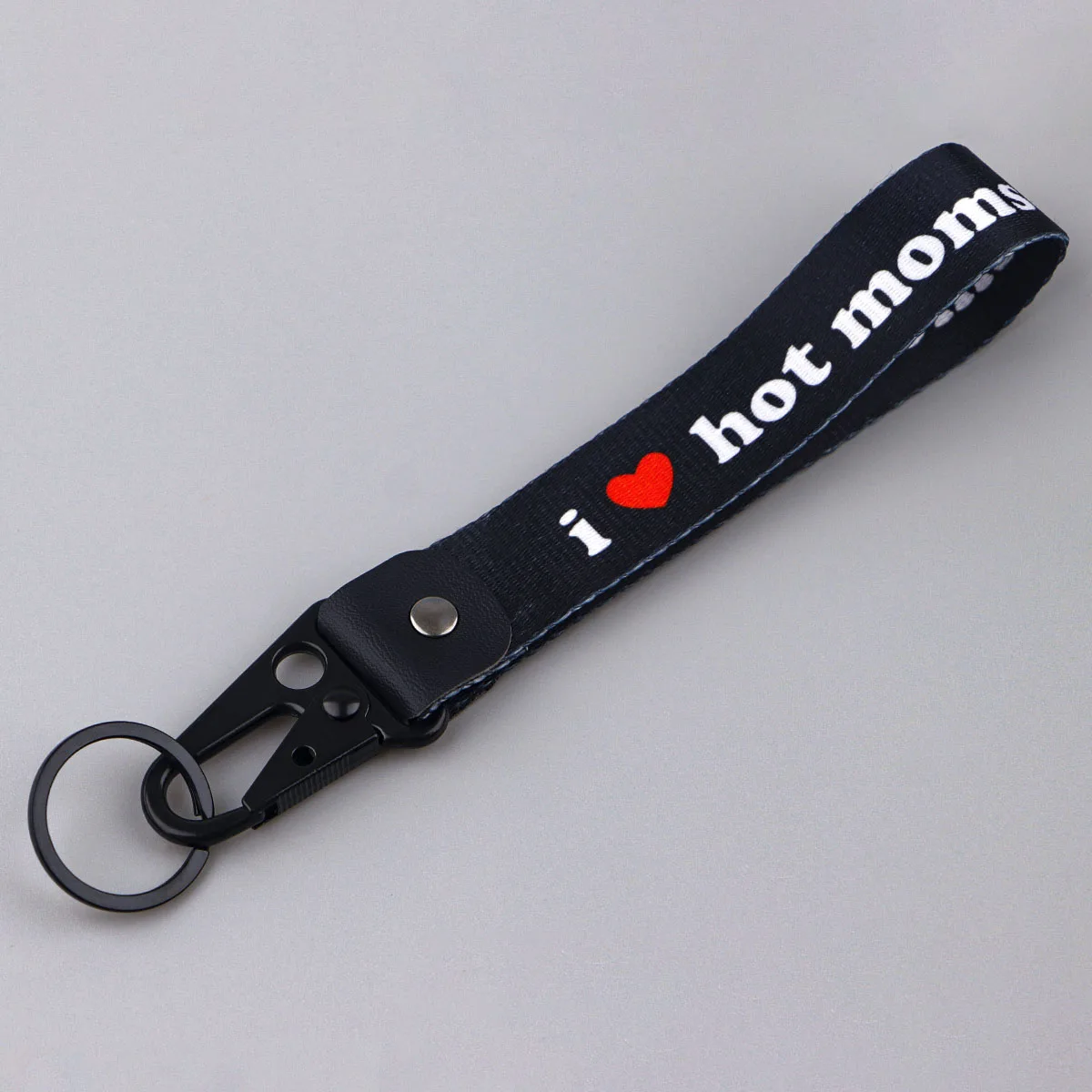 

I Love Hot Moms Original Keychains Women Keyring Keychains for Men Keychain for Car Keys Accessories Fashion Jewelry Gifts