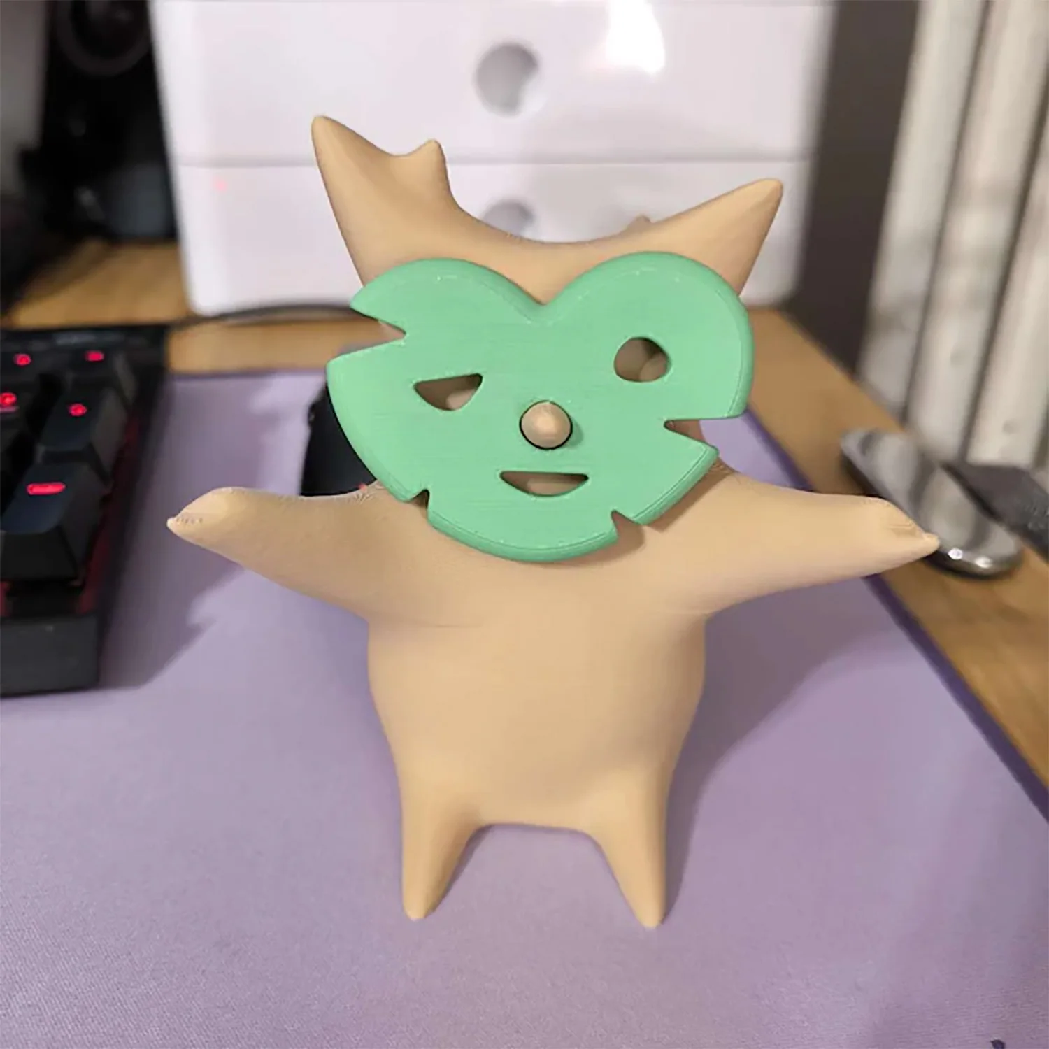Korok Pencil Holder - Korok Statue view 4