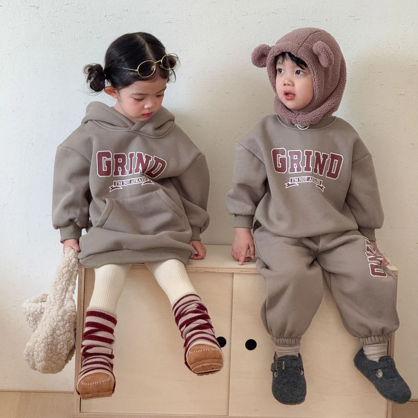 Set 2026 Autumn and Winter New Childrens Clothing Boys and Girls Plus Velvet Sports Hoodie Two-piece Dress Brother and Sister