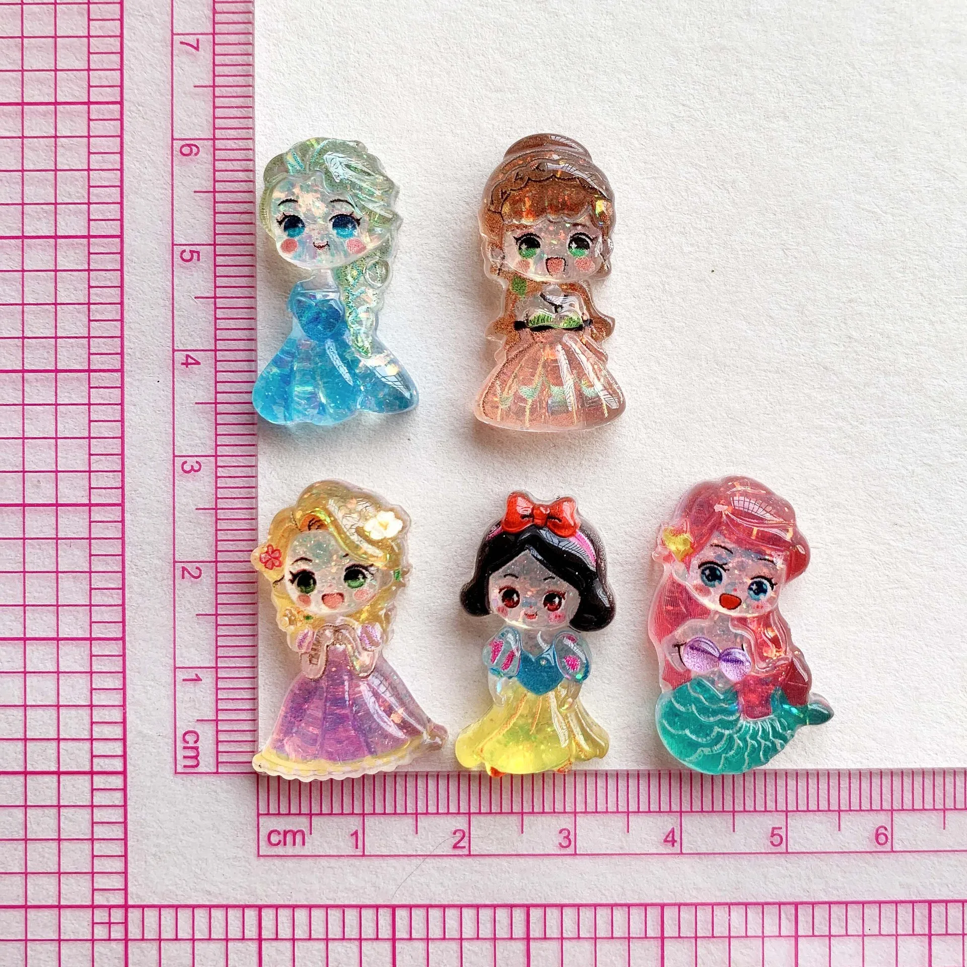 Kawaii Cartoon Glitter Disney Princess Flat Back Resin DIY Craft Scrapbooking Cabochons Nakrycia głowy Ozdoby Akcesoria