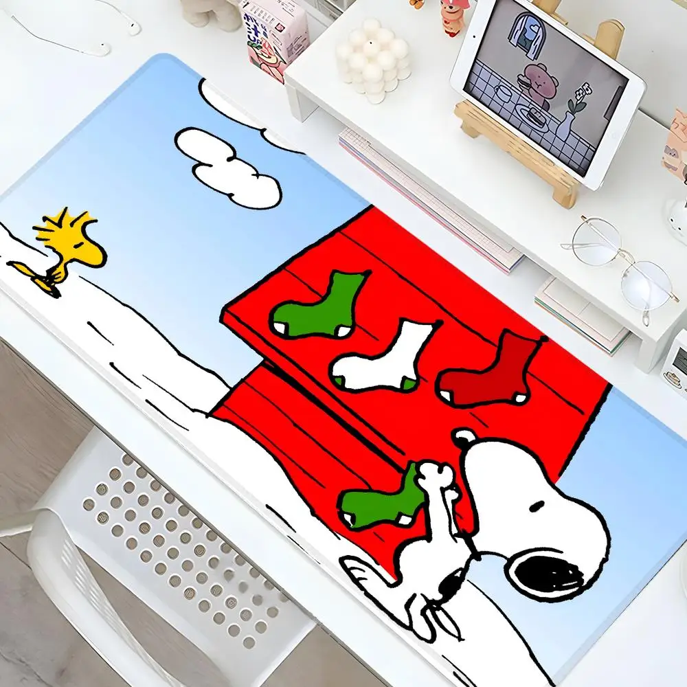Cartoon cute Snoopys dog Mouse Pad Gaming Locking Edge Big Computer Gamer Large Rubber Art Mousepad Valorant Laptop Desk Mat