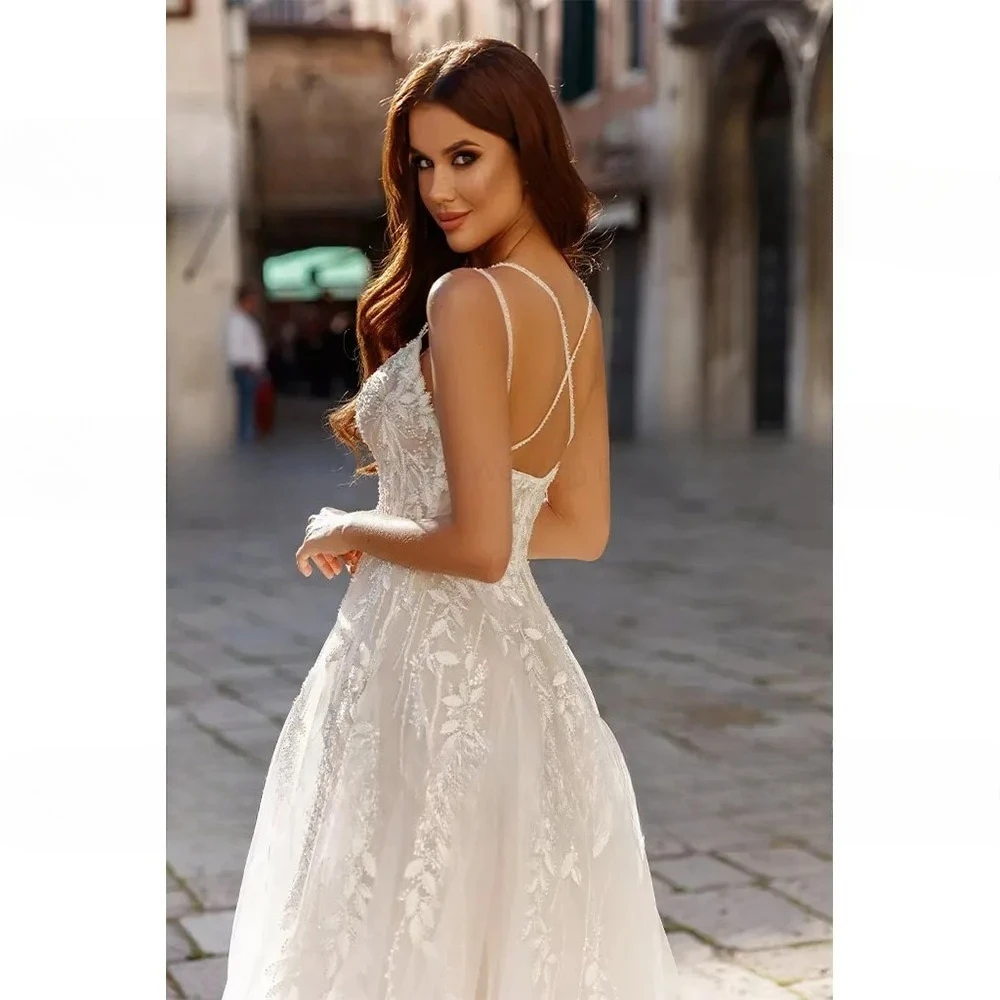 Customized Elegant Tulle A-line Wedding Dresses Sleeveless Backless Bride Gown Lace Appliques Bridal Party for Formal Ceremony