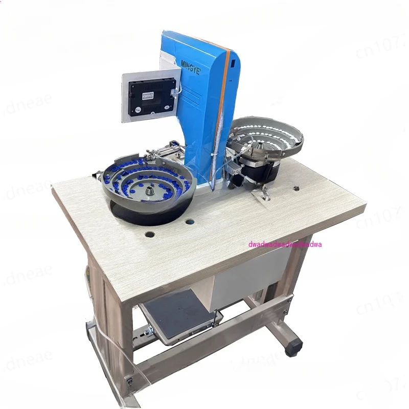 

Computer buckle machine, automatic plastic four-in-one buckle, gas eye rivet, child and mother buckle, automatic buckle-giving