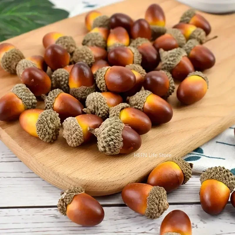 50PCS 3cm Artificial Mini Acorns, Fake Fruit Props Lifelike Oak Nut Plants Model Craft for Home Kitchen Table Decor