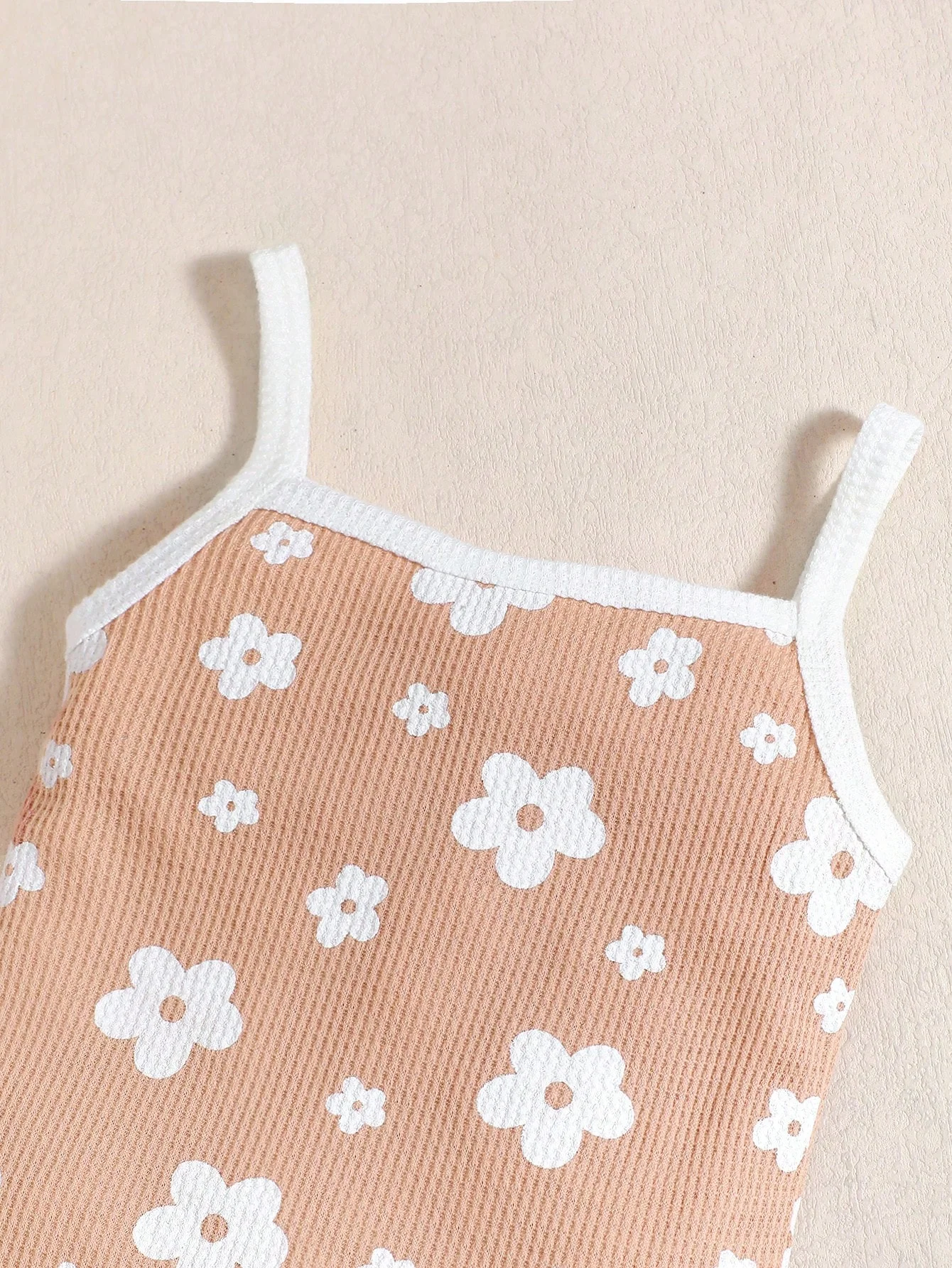 Summer  1-3  Years Old Cool  Girls   Strap  Jumpsuit  And  3-cornered  Shorts  With  Hair  Band  3-Piece  Set
