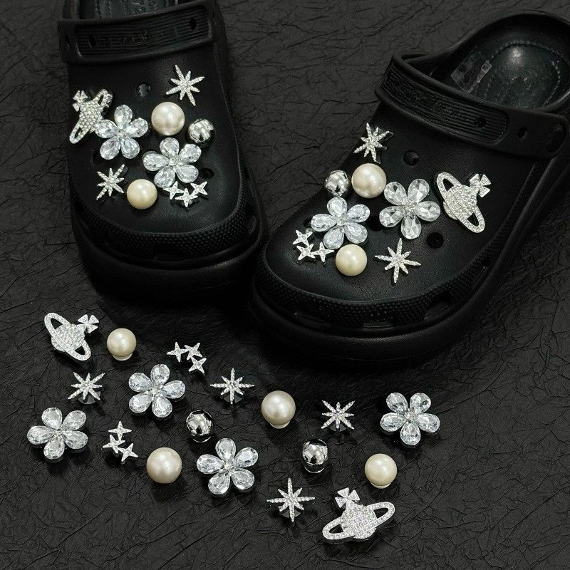 Luxury Diamond Pearl Bowknot Butterfly Shoe Charms For Clogs Hole Bubble Slides Sandals Removable Shoe Decor Accessorie Gifts