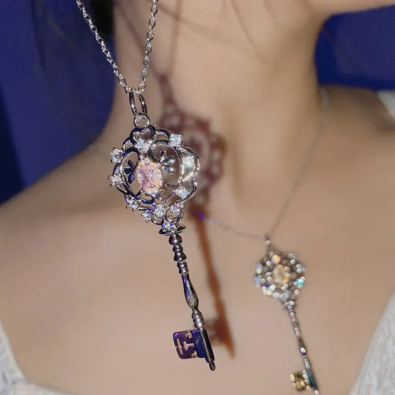 MDLFES مويسان الماس نمط أوروبا والولايات المتحدة الرجعية شخصية الزهور والكروم مفتاح قلادة الإناث