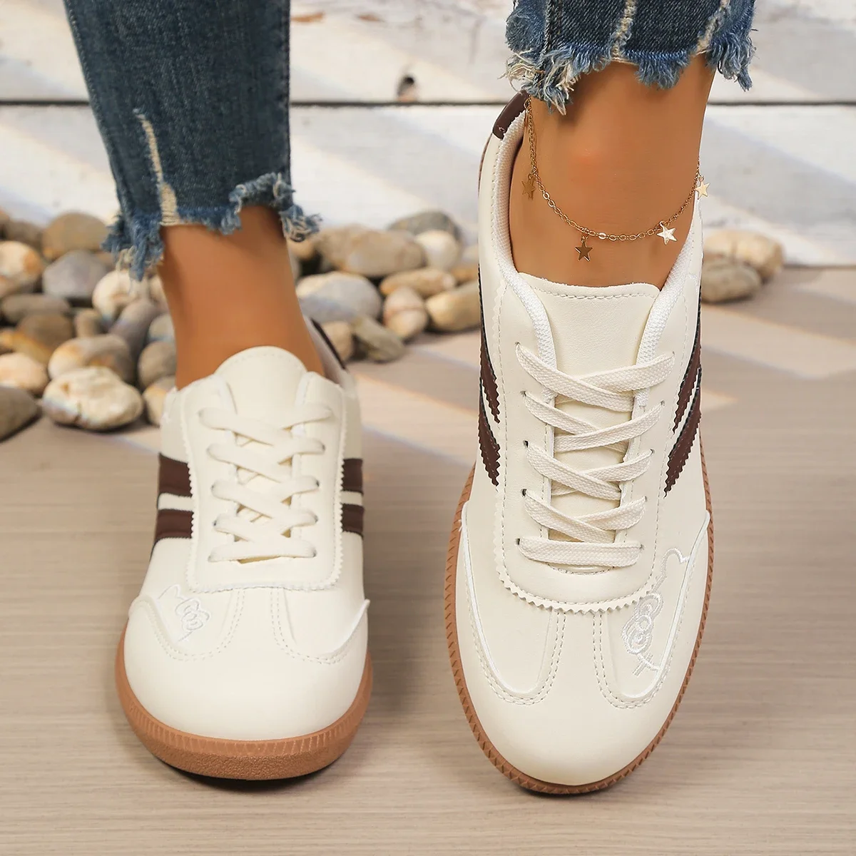 Koreanischer Stickerei-Stil 2026 Neue Damen-Trainingsschuhe, Vielseitige Casual-Sport-Ultra-Leichte Flache Weiße Sneaker – Detail 7