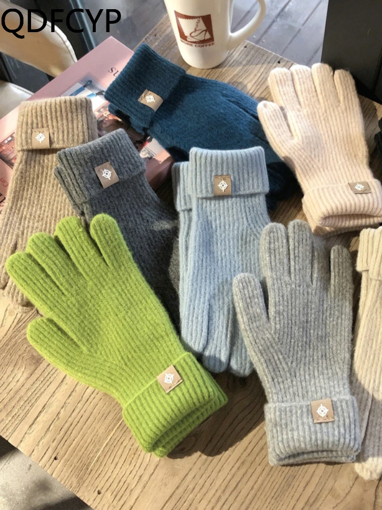 2023 New Autumn Winter Glove Cool Solid Wool Knit Split Fingers Touch Screen Cold Proof Unisex One Size Korean Elegant Gloves