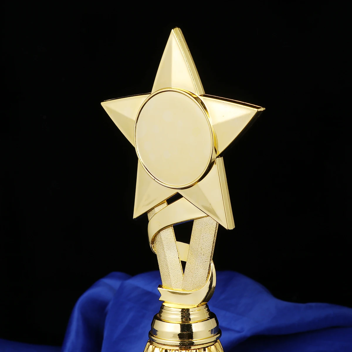 

Plastic Trophy 29 Cm Kids Award Sports Gifts Cup Trophies Party Supplies Golden Prize Commemorative Souvenirs Team Sports Small