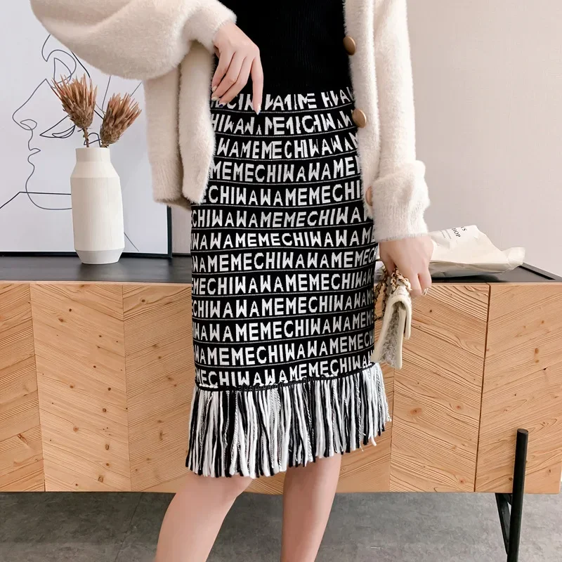 Korean Sweater Skirt Women Letter Print Knitted Skirt Hgih Waist Winter Wrap Skirt Warm Designer Fashion LS150