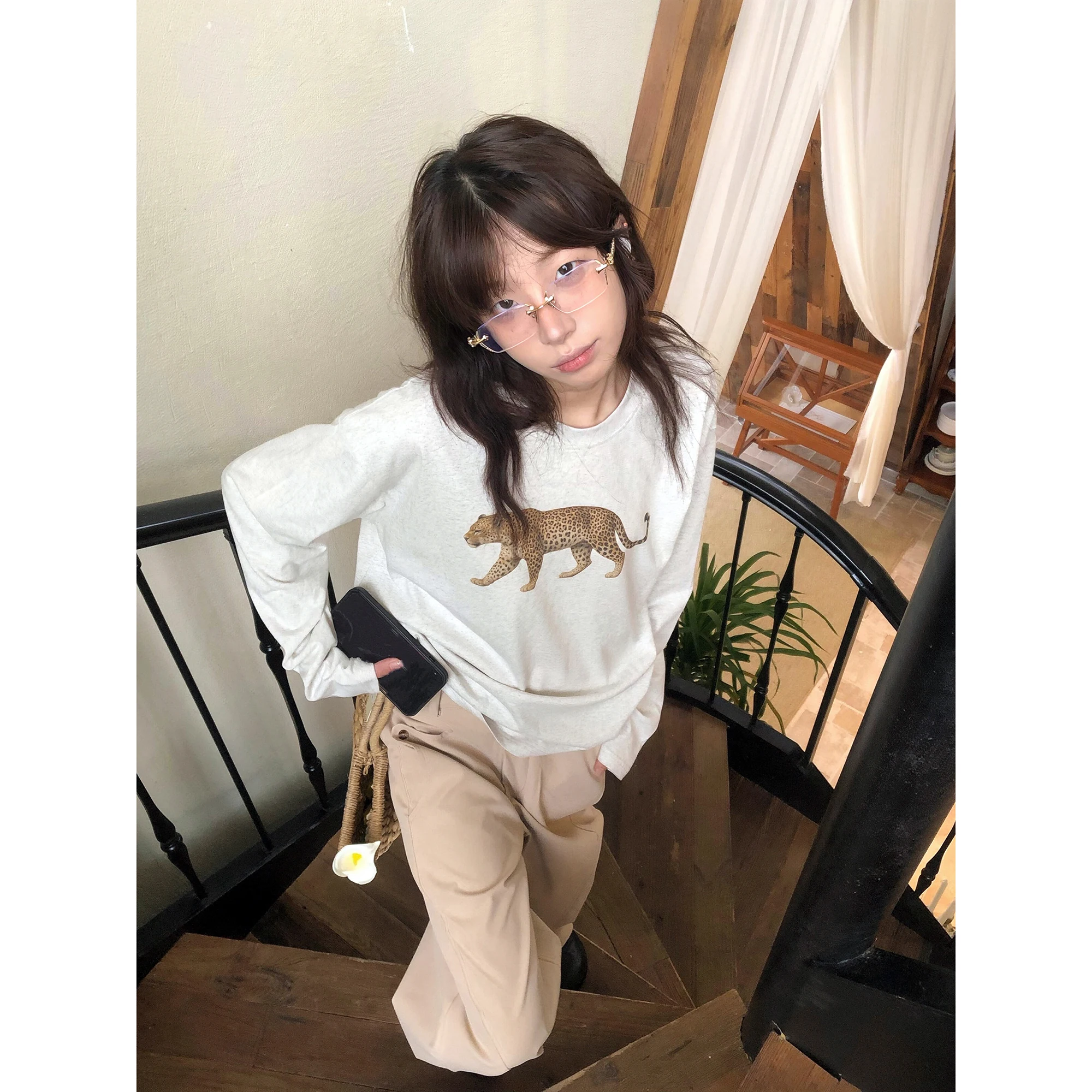 Sakura Autumnal Cool Leopard Print Long Sleeve T-Shirt Lazy Vintage round Neck Loose Casual Top for Women Cotton 100%