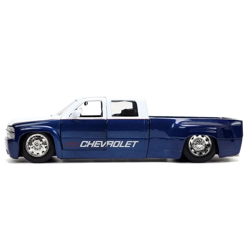 Jada Toys Just Trucks 1:24 1999 Chevy Silverado Dually Die-cast Car with Tire Rack Model for Kids and Adults