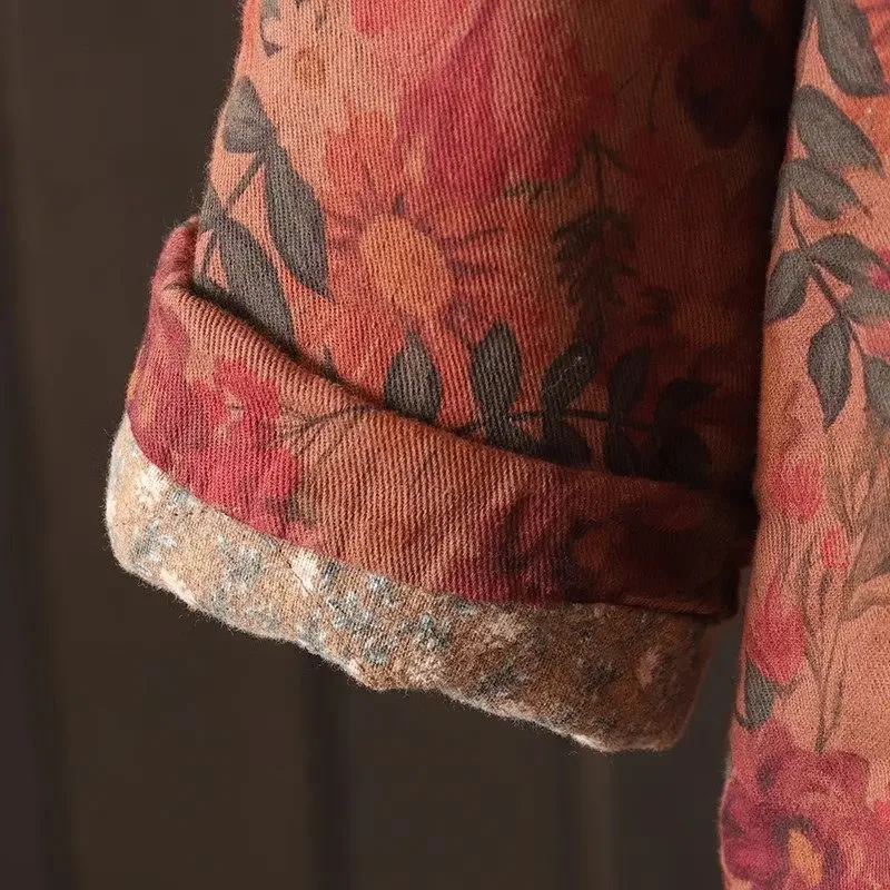 Ropa de invierno de algodón y lino para mujer, chaqueta acolchada de estilo étnico chino con hebilla Retro artística, estampado medio largo, XQ49