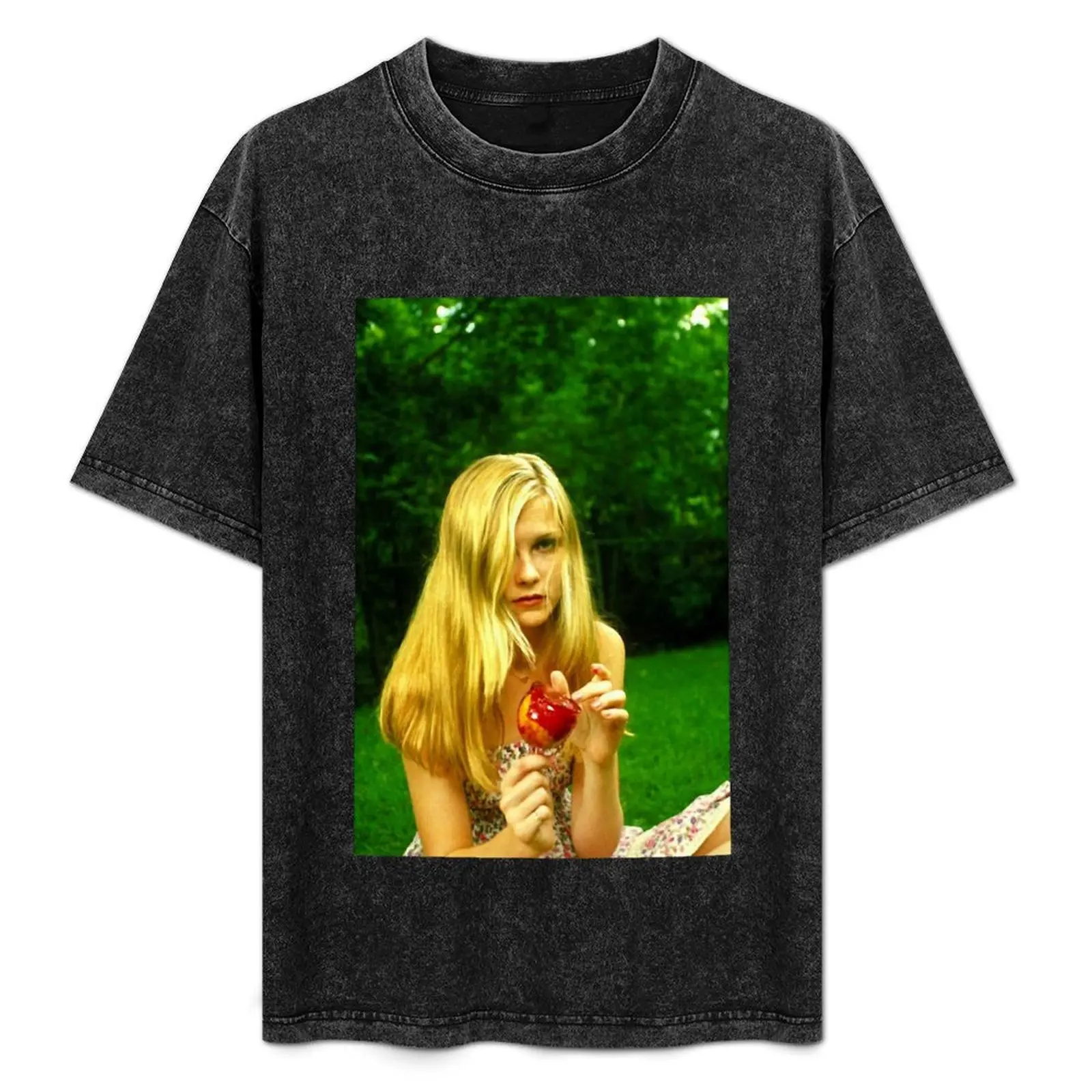 

Kirsten Dunst in The Virgin Suicides T-Shirt Anti-Wrinkle Short Sleeve T-Shirt