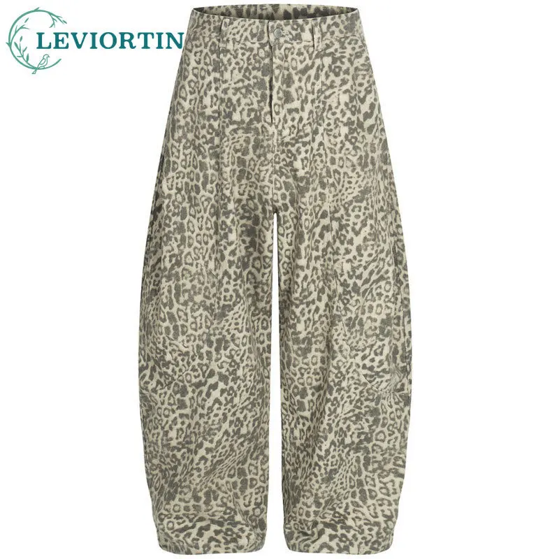 

Men's retro loose silhouette wide leg pants with streetwear, pleated design, lazy style, leopard print curved knife pants