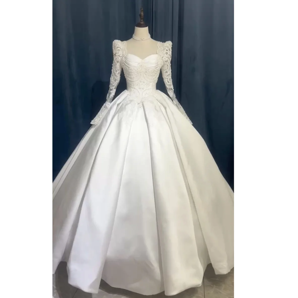 Kisswhite personalizado coleção verde mangas compridas contas de renda de cetim elegantes vestidos de noiva deslumbrantes