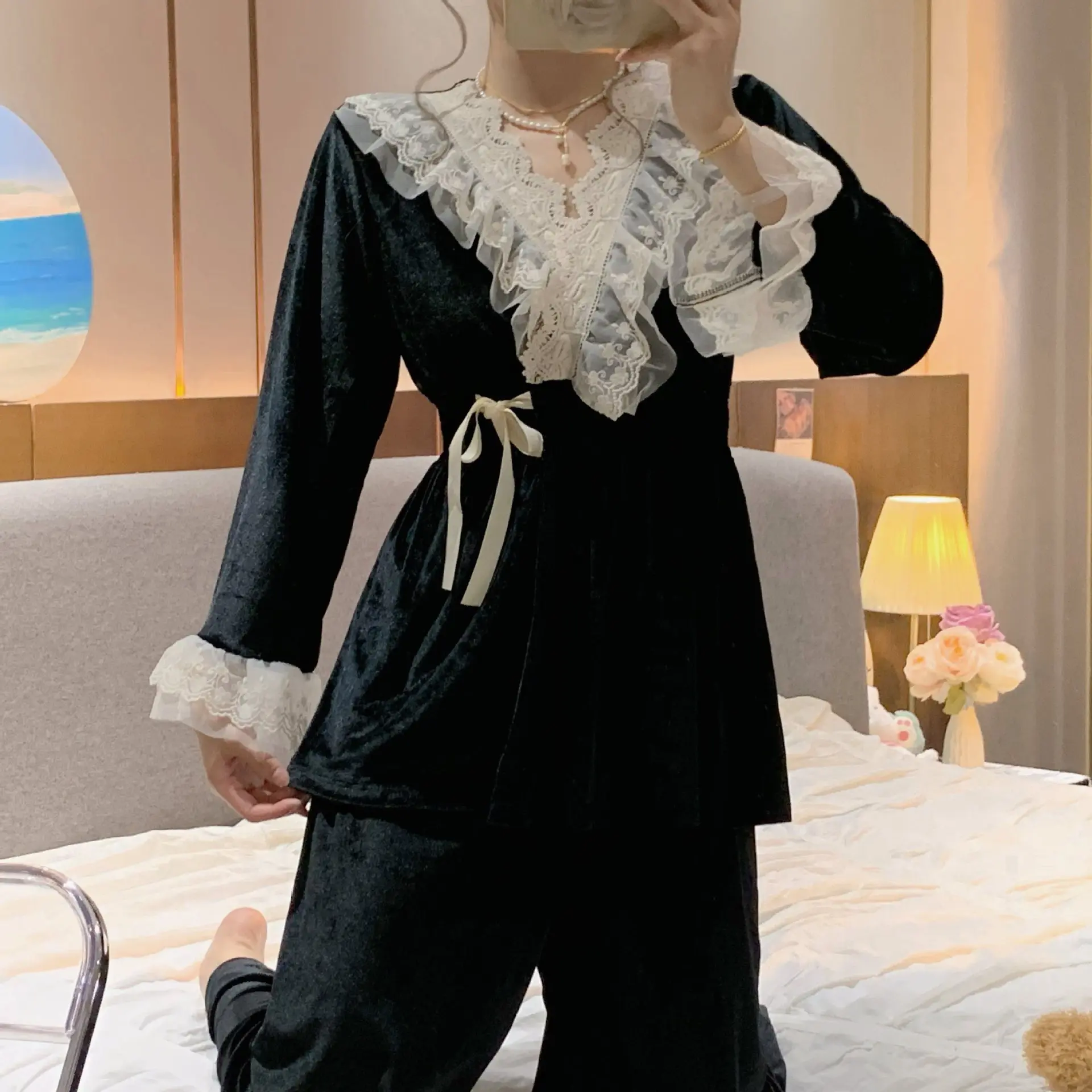 V-Neck Lace Home Wear Outdoor Casual Two-Piece Suit Autumn Clothes Women Pajamas New Golden Velvet Pajamas Suit Women\'s