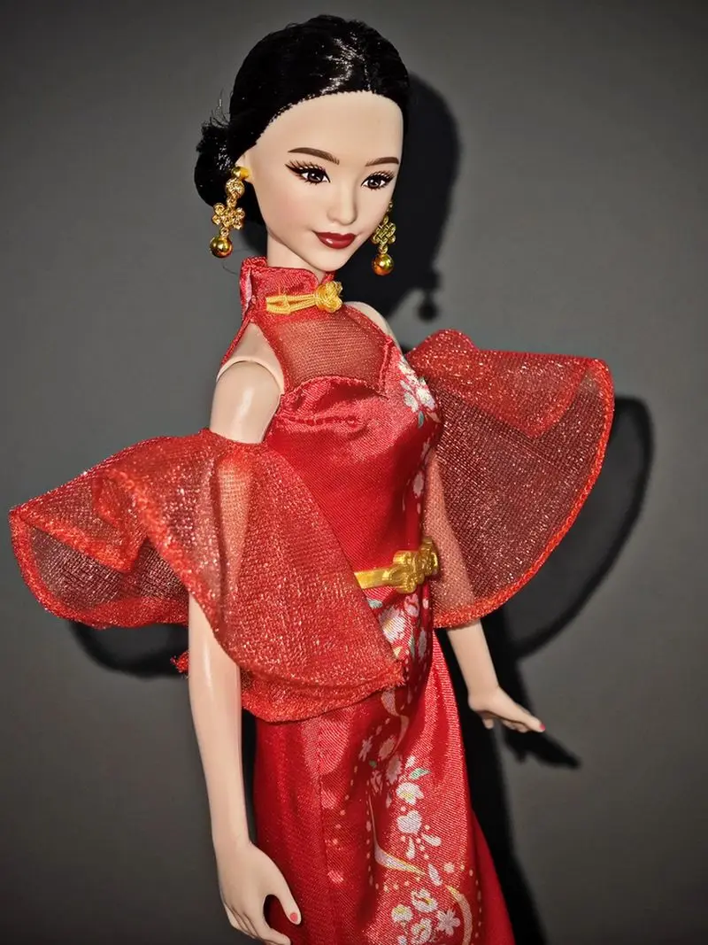 バービー限定版旧正月中国風袍ドレス梅の花プリントゴールデンアクセサリーおもちゃコレクタブル女の子用