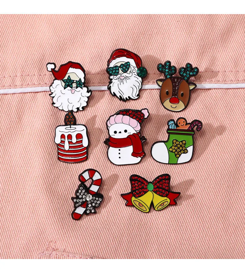 Accesorios de insignia para fiesta navideña de Papá Noel, muñeco de nieve de Reno de dibujos animados, broche Original para el día de Navidad ins