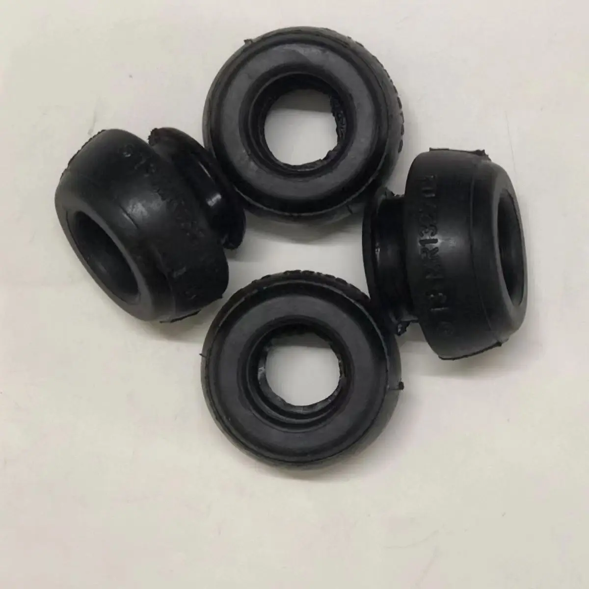 2910A066 High quality Suspension bushing Front Upper Frame Bushings for Mitsubishi Delica 1994-2004 2910A065