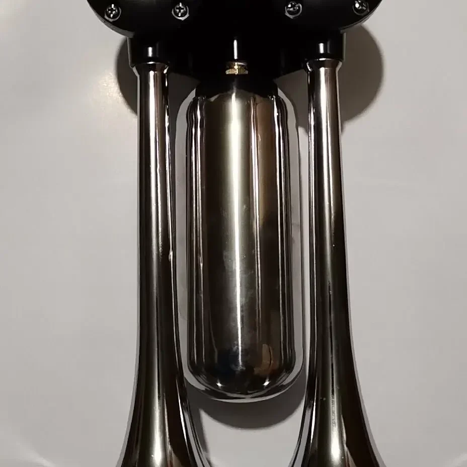 

Надежный звуковой сигнал-пневмогудок для грузовиков с защитой слуха, сверхгромкий, 12В/24В