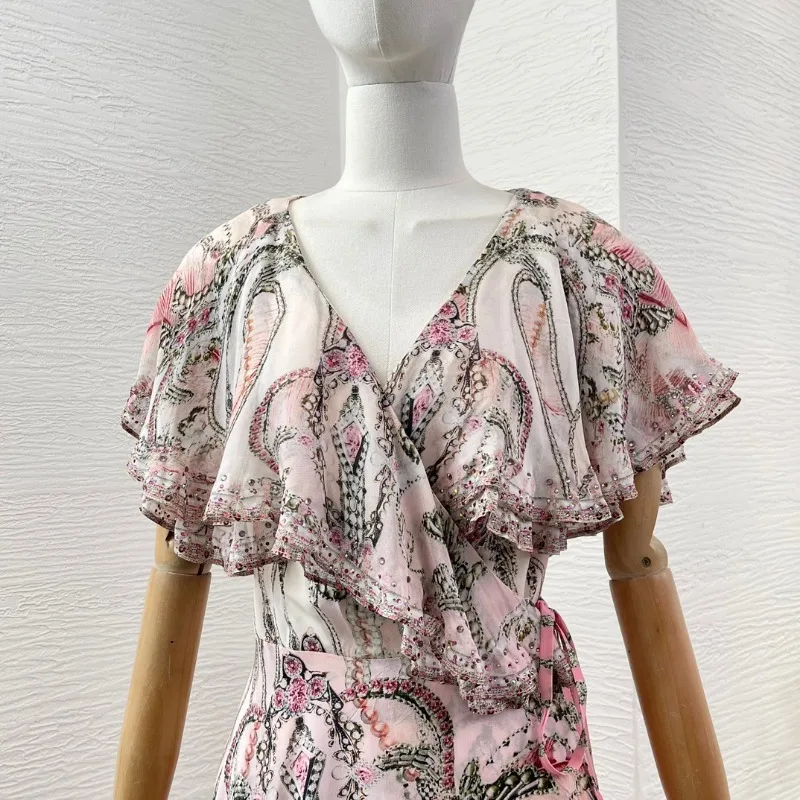 Mini vestido estampado com flores cor de rosa, gola V profunda, manga curta, diamantes, bainha irregular, moda verão, nova chegada, 2024