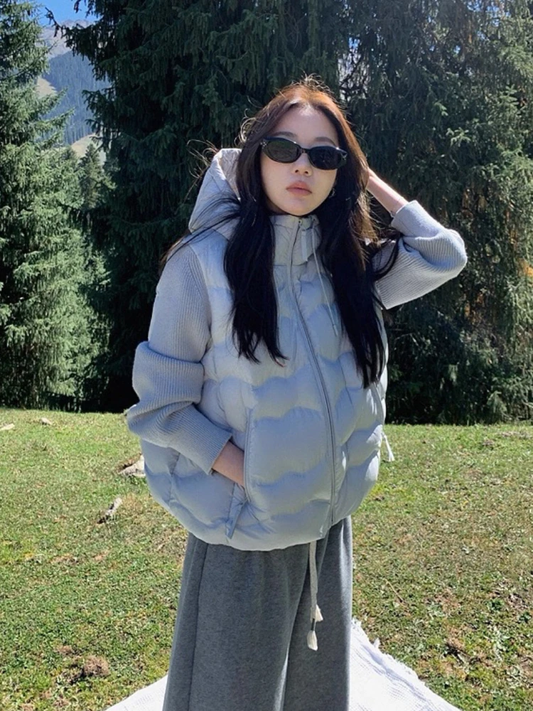 Chaqueta de plumón cálida con empalme de mangas tejidas para mujer, prendas de vestir Parker con cremallera y plumón de pato blanco, chaquetas con capucha gruesas para mujer