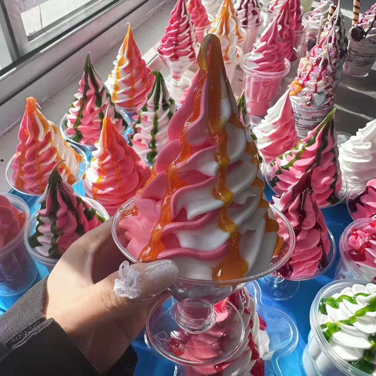 Fake Sundae Model Ice Cream Simulation Cake Artificial Food for Dessert Shop Window Display Props Party Table Decor Kids Toy