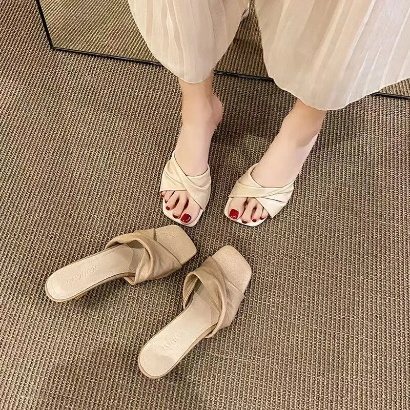 

Летние модные женские шлепанцы с открытым носком на высоком каблуке, однотонные, удобные повседневные тапочки, трендовые шлепанцы