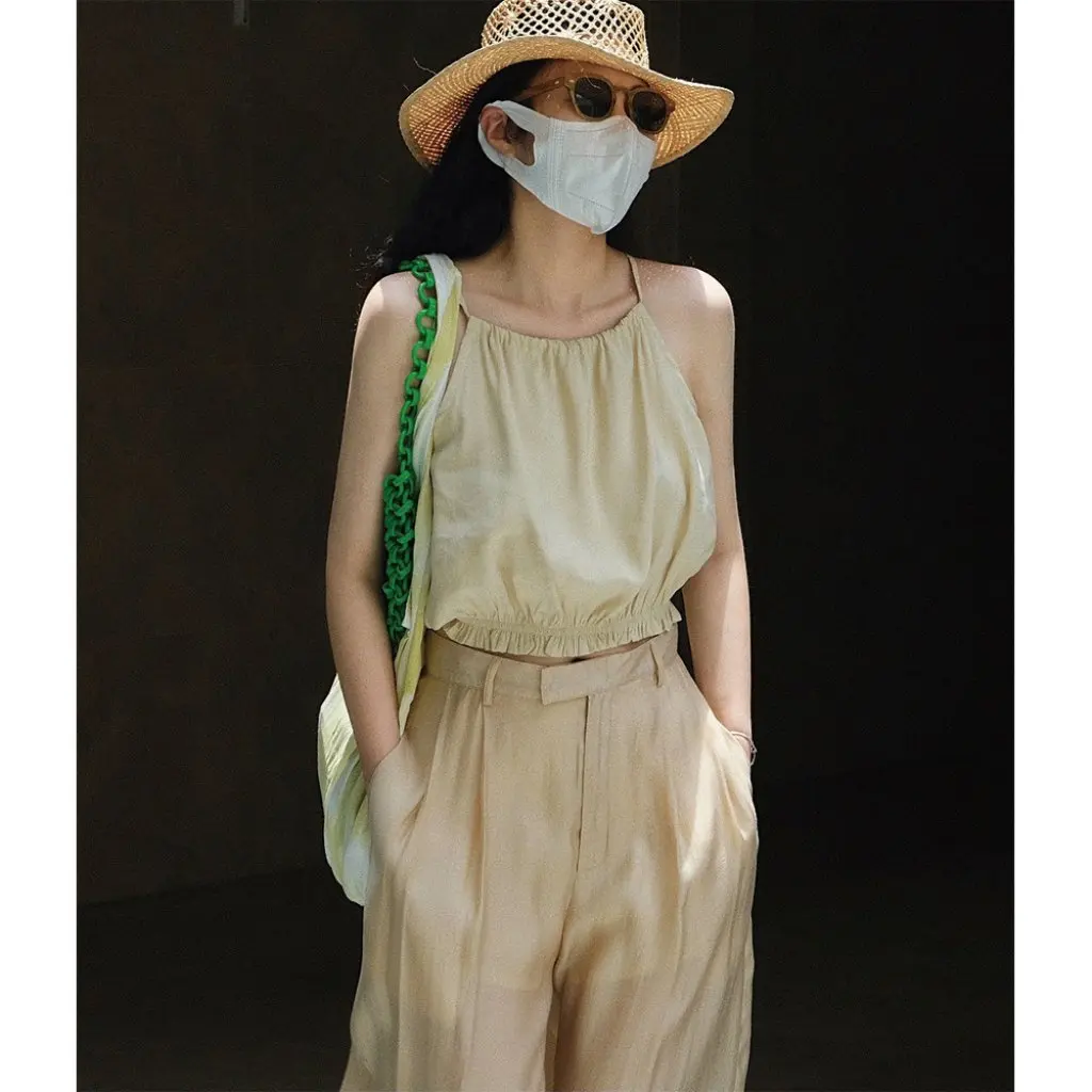 

Women's Korean Style Neck Hanging Sling Top Sleeveless Shoulder Loose Fit Elasticated Slimming Summer Fashion Thin Top