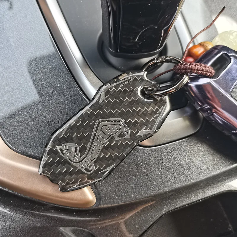 Carbon Fiber Keyring Keychain GT350 GT500 Pony Horse Super Snake Cobra Shelby Emblem Badge Car Key Accessories