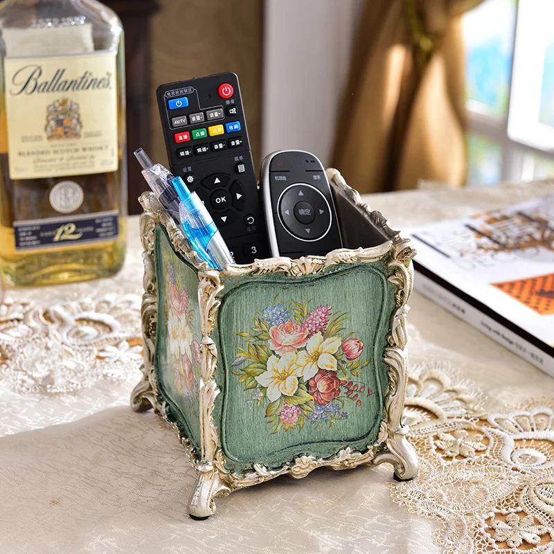

European retro pen holder American pastoral home comb makeup brush holder fashion ornament living room remote control