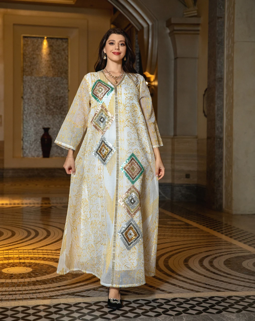 

Layered Sequins Luxury Sparkly Glitter Abaya Beige Dubai 2025 Elegant Large Size Dresses Palestine Robe Jalabiya Muslim Dress