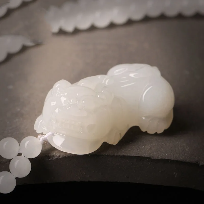 Hotan Pendant, Jadeite Amulet Men Women, Fortune-Bringing And Luck-Enhancing White Jade Pixiu Pendan