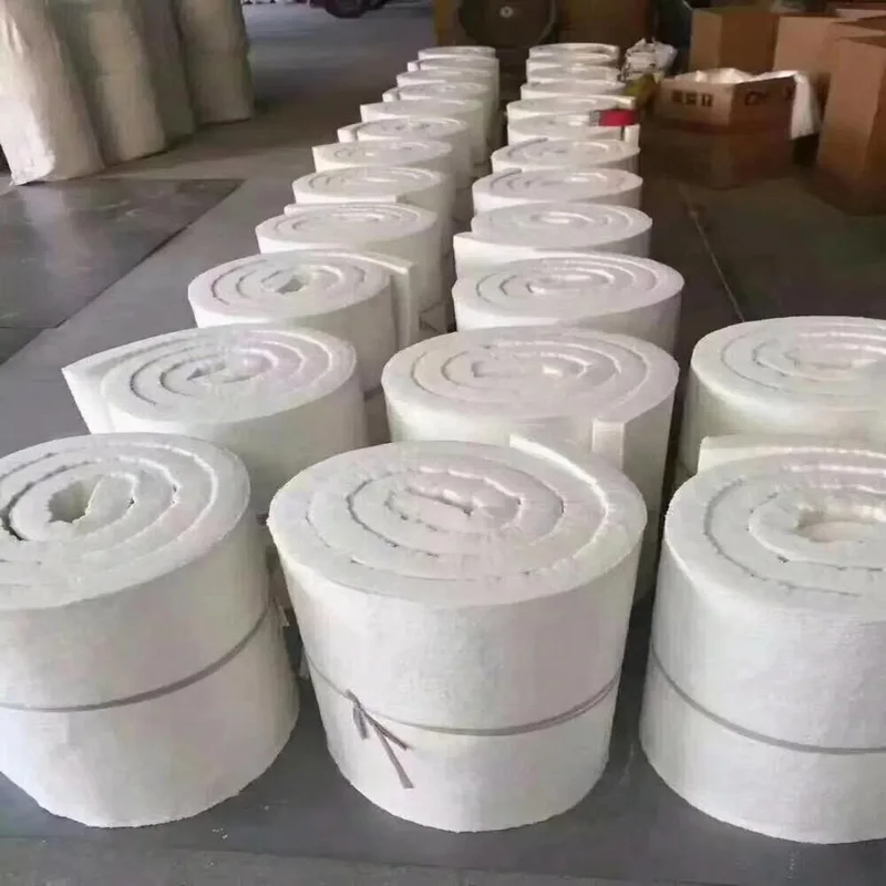 1500 ℃   Resistente alle alte temperature Cuscinetto in zirconio Coperta in fibra ceramica Cotone isolante resistente al fuoco utilizzato nell'industria