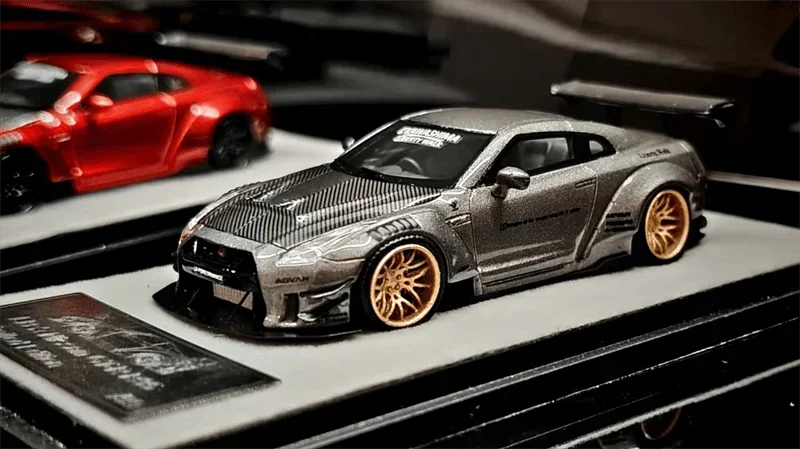 Qidian Model 1:64 GT-R R35 LB Carbon-Hood Limited299 نموذج سيارة من الراتنج