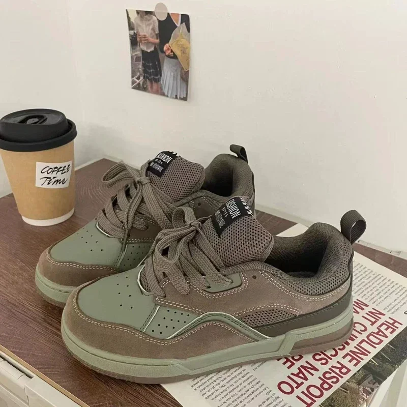 

Fashion Vintage Sneakers Men American Style Street Trend Couple Skateboard Shoes Breathable Comfortable Casual Walking Shoes