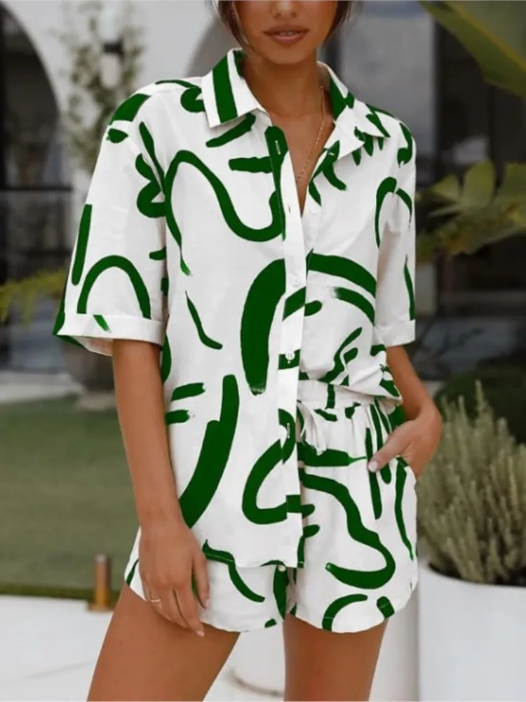 

Women's Printed Short Pant Two-piece Set Summer Fashion Flip Collar Single-row Buckle Shirt+shorts Suit Lady Casual Beach Outfit