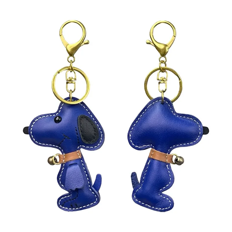 スヌーピー車のキーホルダークリエイティブキーメタルぶら下げバックルペンダント漫画アニメキーリングチャームキーホルダーアクセサリーかわいいホリデーギフト