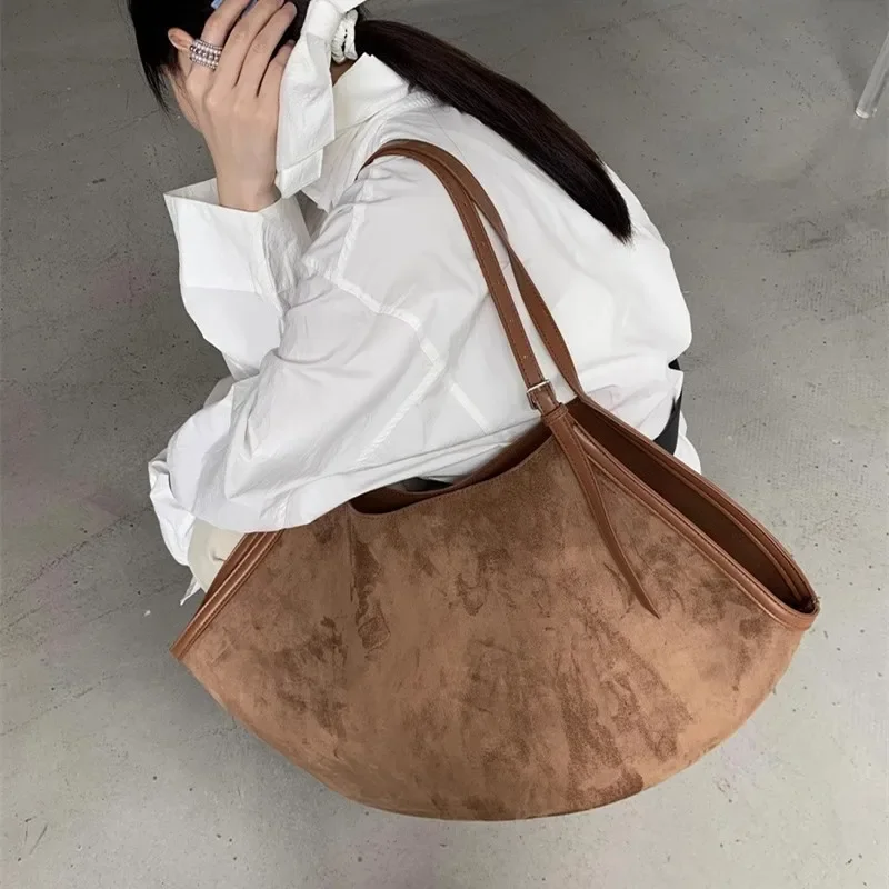 Vintage Women's Bag Suede Shoulder Bag Simple Tote Handbag Large Capacity Stylish Commuting Bag Solid Color Hasp Closure Handbag