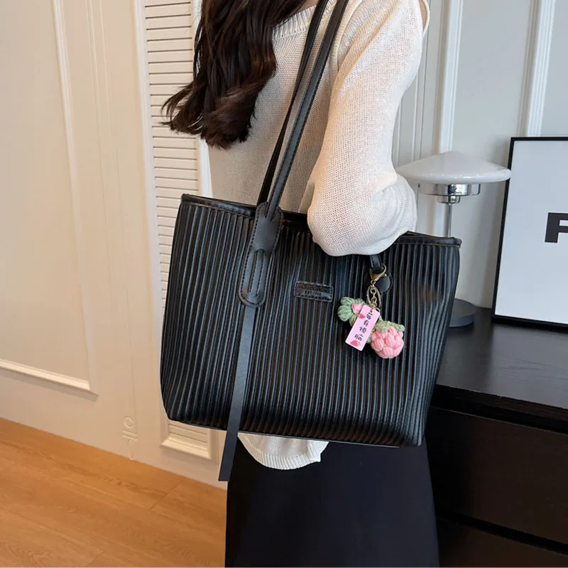 Pleated commuting tote bag women's Large Capacity 2023 New Fashion Versatile Shoulder Crossbody Package  for Lady