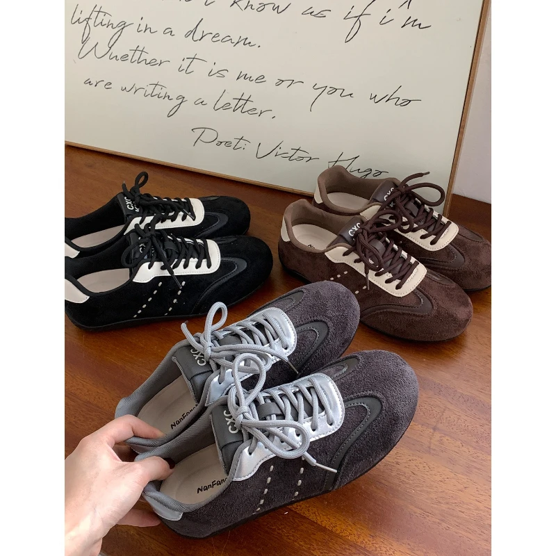 جديد 2026 الربيع والخريف خمر تنوعا حذاء كاجوال موضة أحذية رياضية المضادة للانزلاق مريحة خفيفة الوزن أحذية نسائية