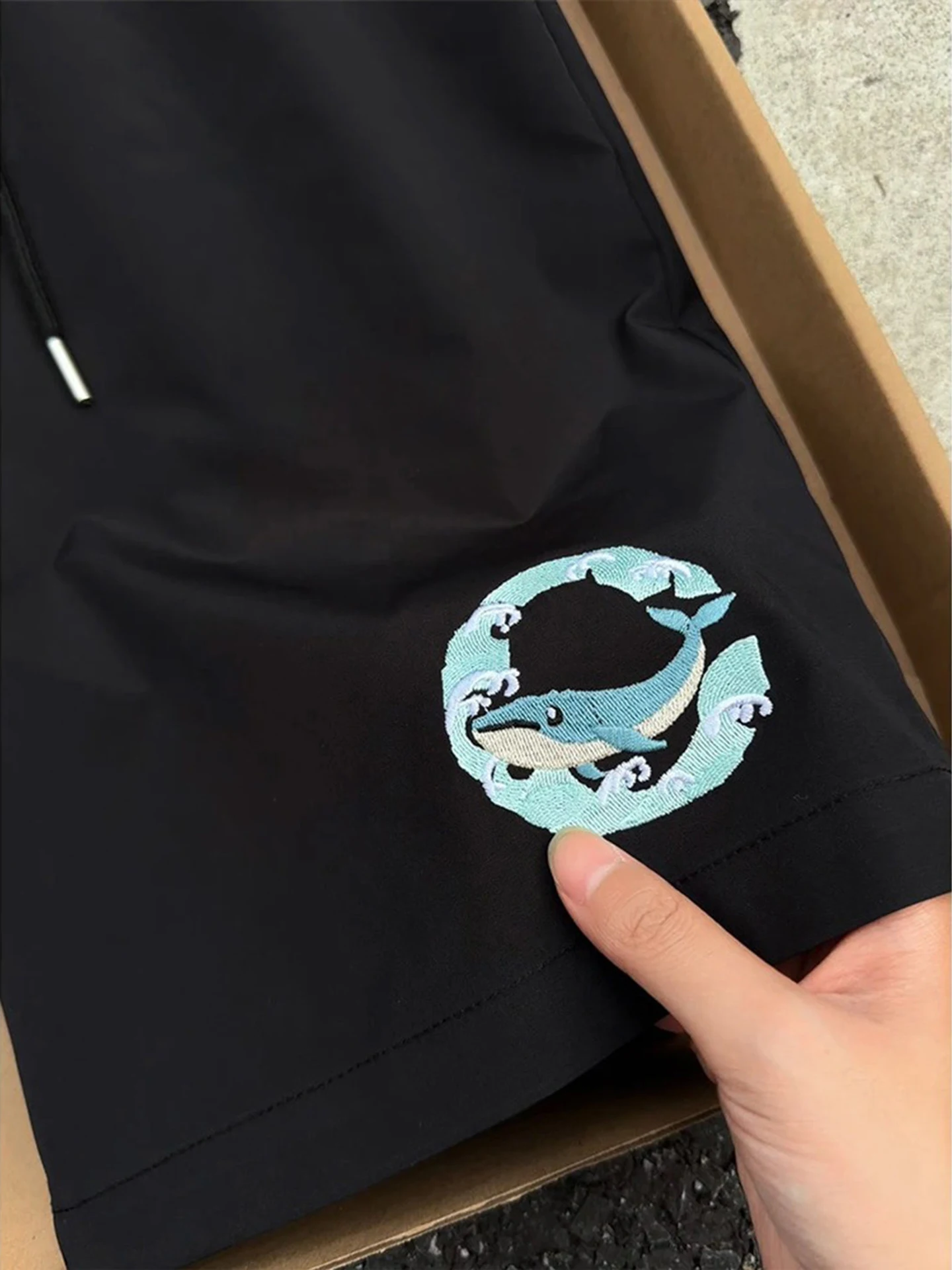 Black Embroidered Nylon Quick Dry Shorts Men's Summer Thin Ice Silk Cool Feeling Sports Pants CleanFit Five-Quarter Length
