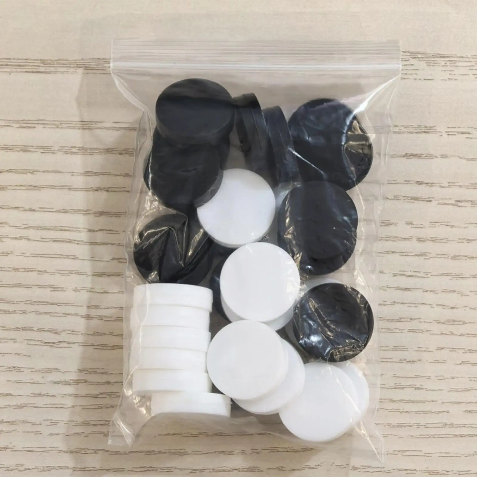 

Modern Design Chess Pieces Only Set Plastic Checkboard Learning Game for Family Entertainment