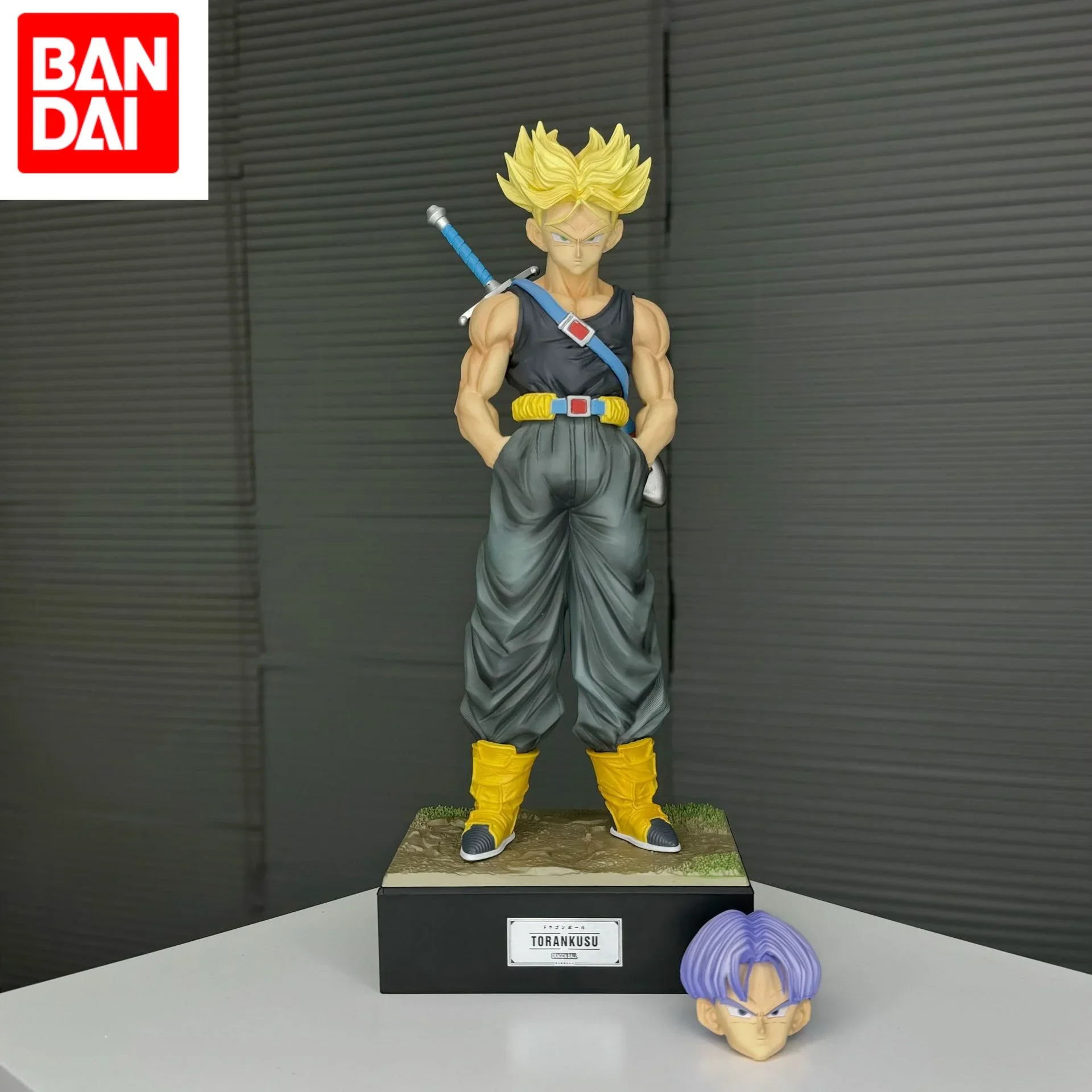 Anime Dragon Ball Z Fighters 26CM Trunks Figure Super Saiyan Future Trunks Figurine Action Figures Pvc Statue Statue Collection