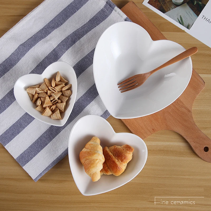 3pcs Set, White Embossed Porcelain Soup Bowl Wedding Heart-shape Dessert Bowls, Kitchen Baking Bowl, Decorative Party